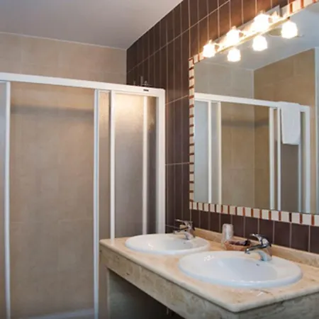 Antiguo Casino De Arribes *