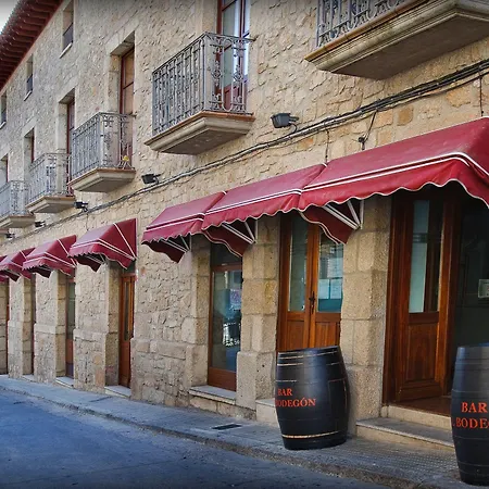 Landhuis Antiguo Casino De Arribes *