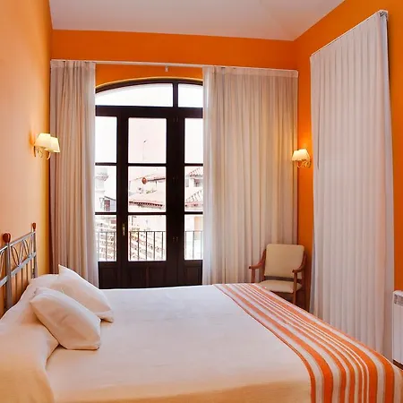 Antiguo Casino De Arribes *