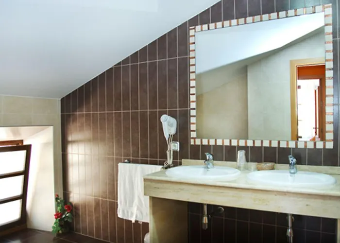 Antiguo Casino De Arribes Country house