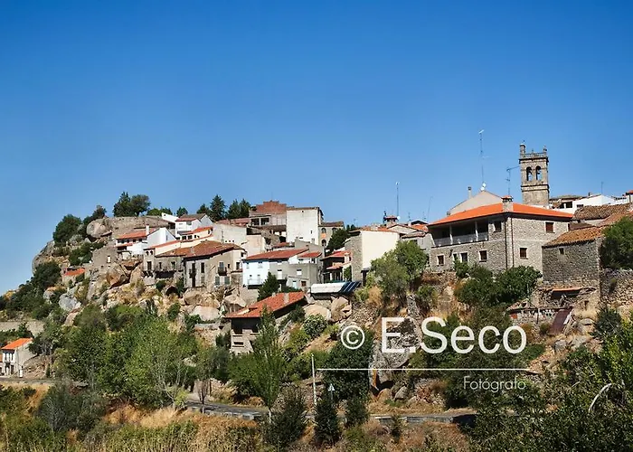 Antiguo Casino De Arribes