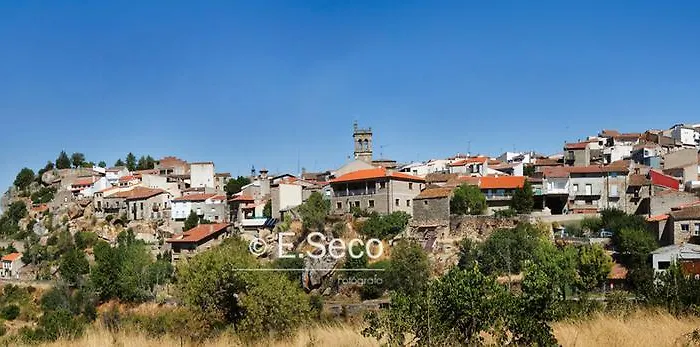 Antiguo Casino De Arribes Kır Evi *